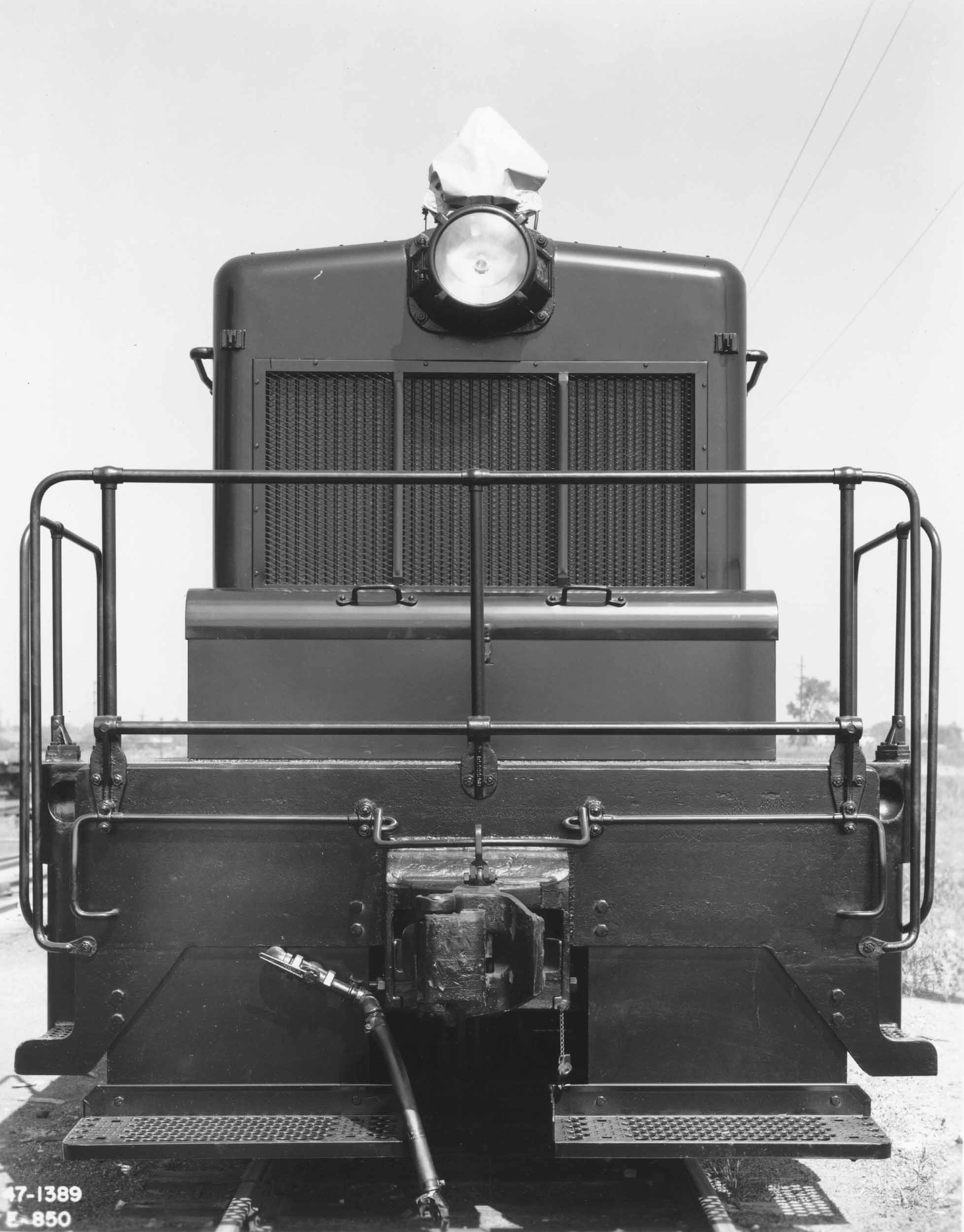 Lanes Trains EMD SW1